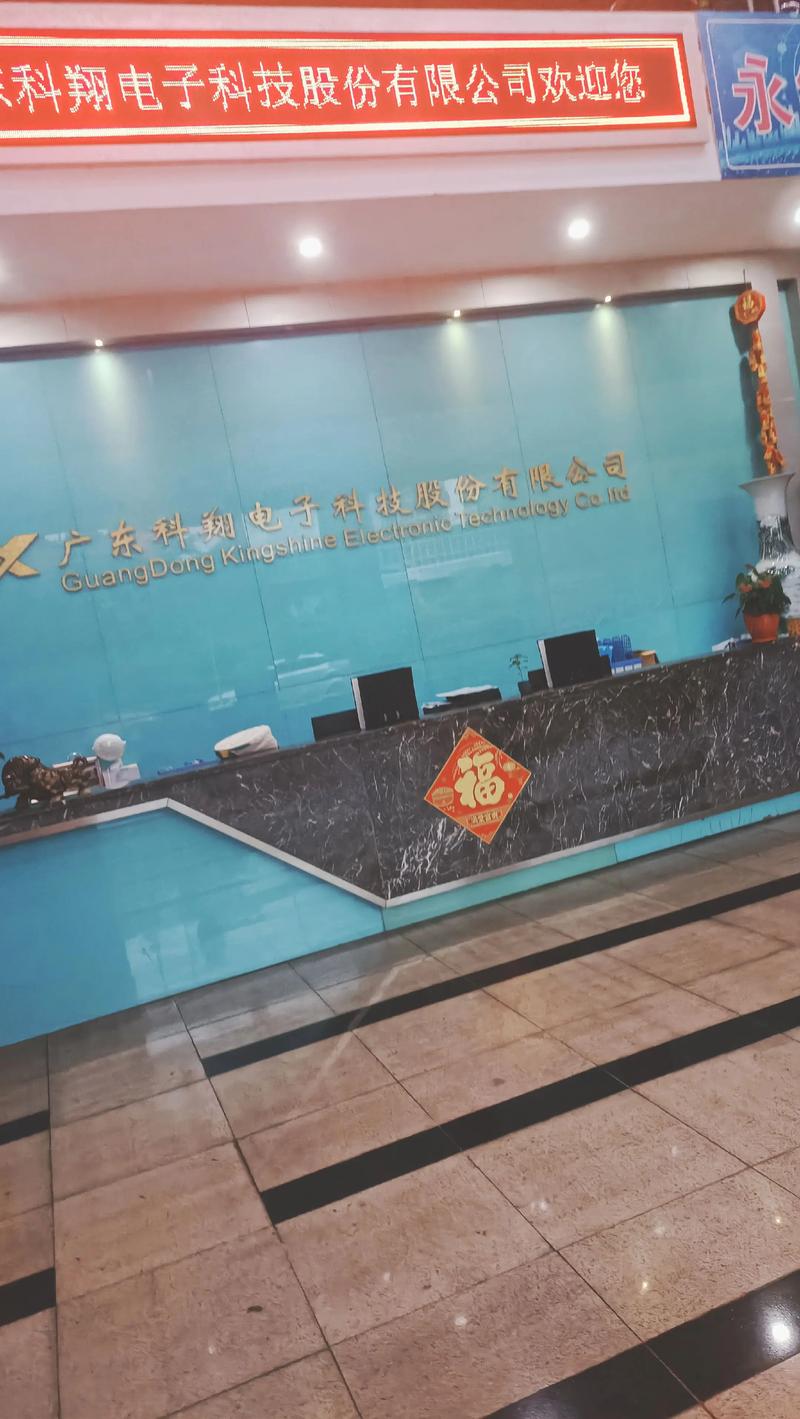 努力去搬,彻好每块砖,要不香喷喷的牛肉汤会被别人端走૮ &ordm;ﻌ